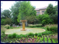 Gold Coast 15 - Washington Square Park and Newberry Library